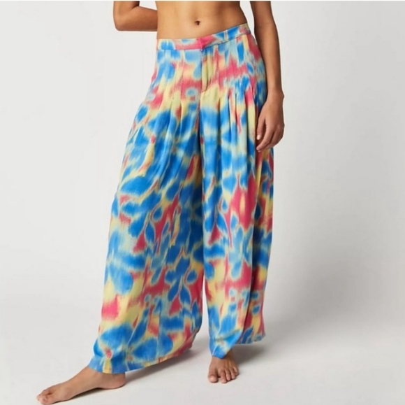 NWOT Free People Wild Child Plwated Pants in Medium - Picture 1 of 14